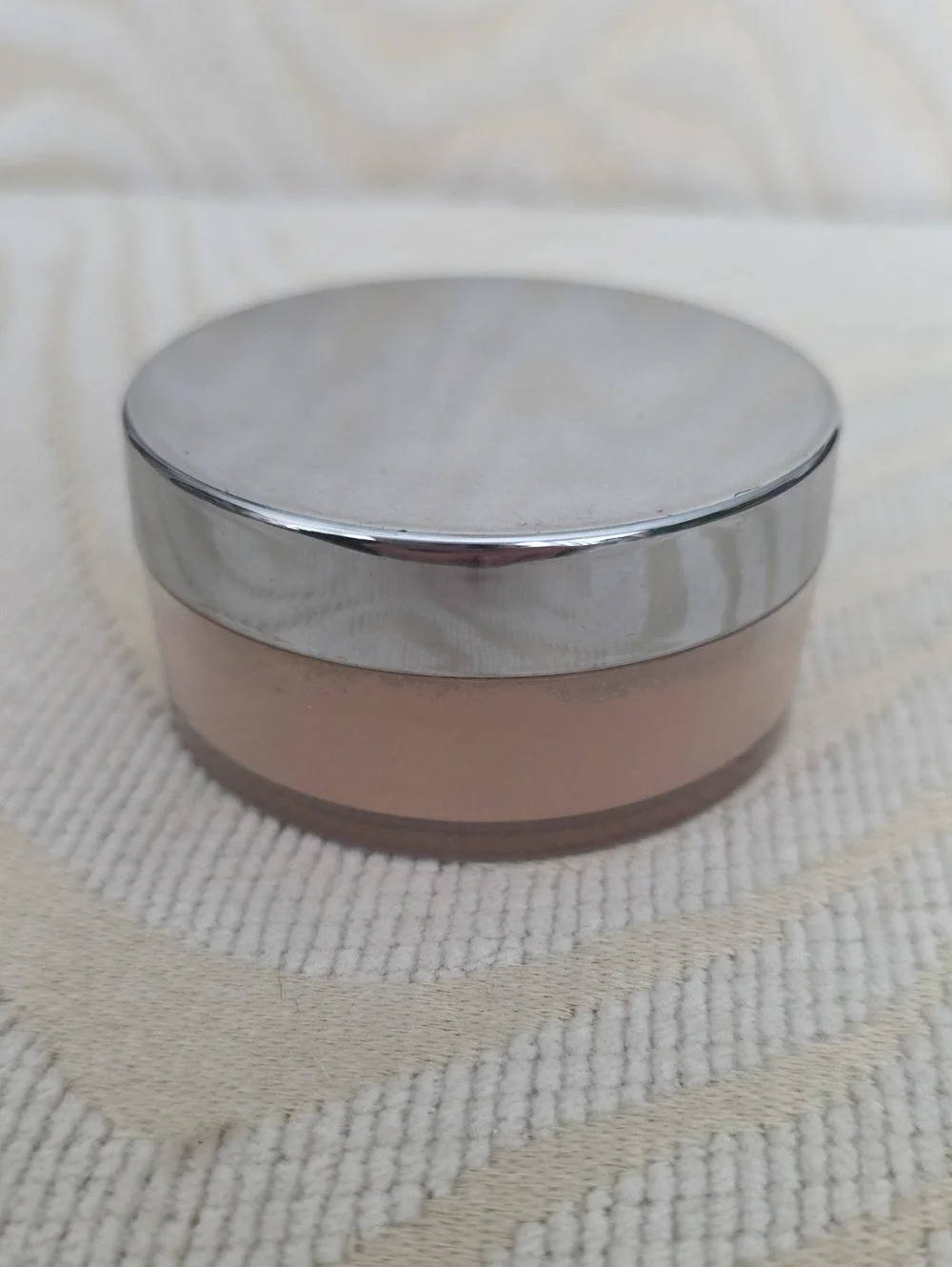 Mary Kay Mineral Powder Foundation in Beige 2 - Gently Used